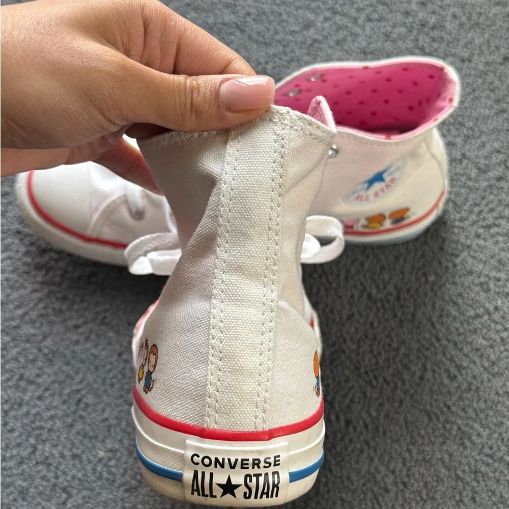 Hello Kitty high top converse - Picture 14 of 14